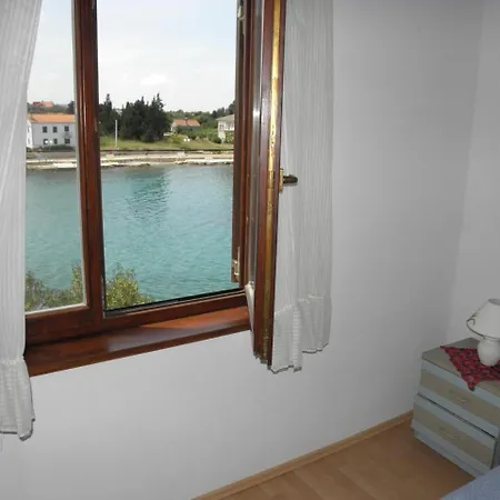 Apartment Maha *